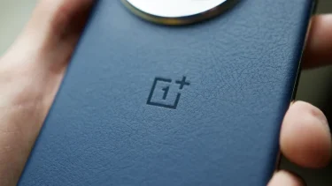 OnePlus Resumes OxygenOS Update Rollout After Boot Loop Problems